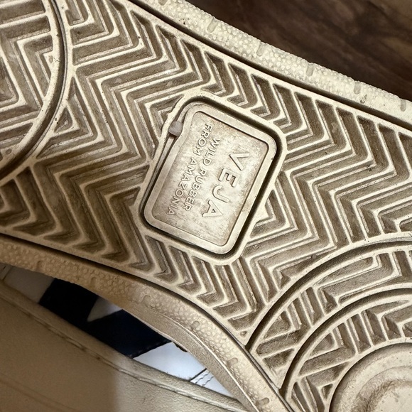 Veja shoes - Picture 3 of 11